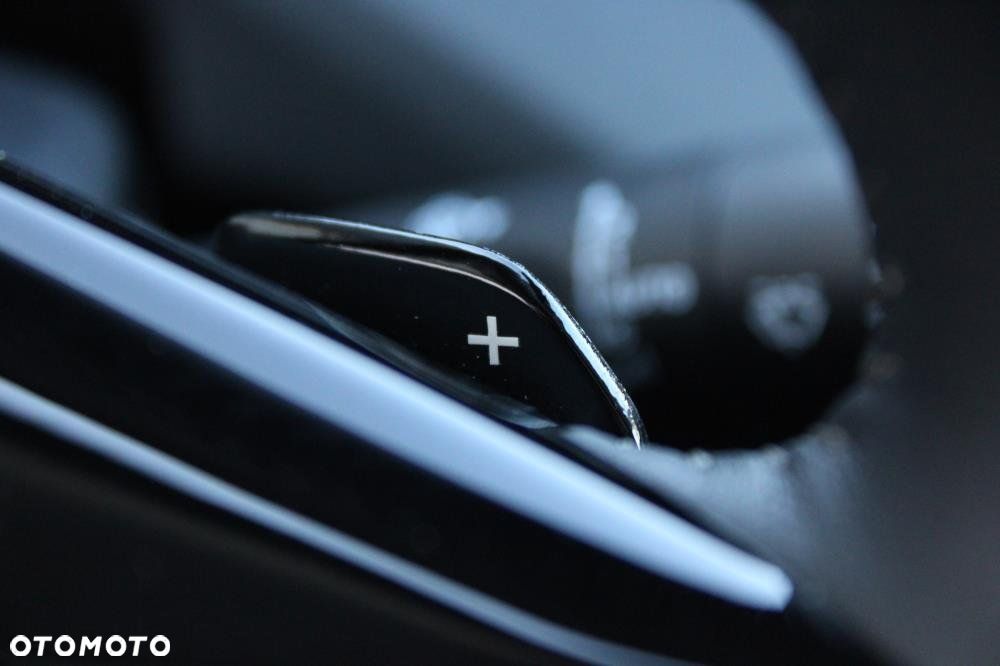 Peugeot 408 - 15