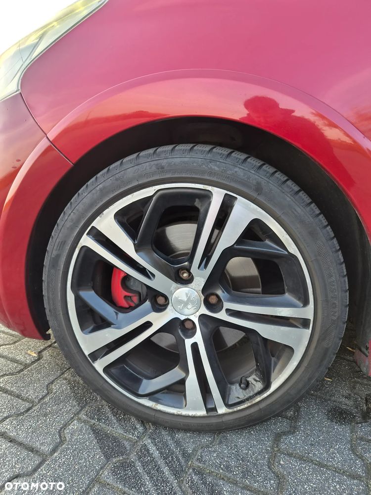 Peugeot 208 1.6 THP GTi - 19