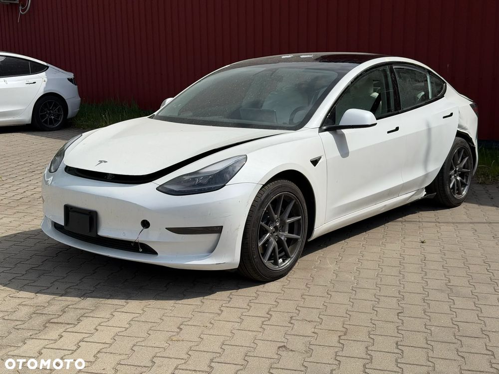 Tesla Model 3 - 2