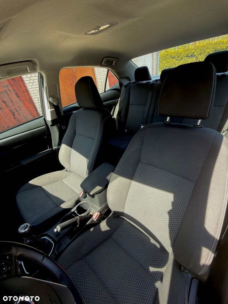 Toyota Corolla 1.6 Premium - 15