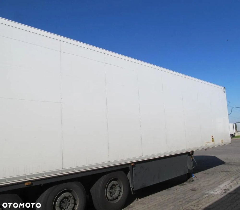 Schmitz Cargobull SKO 24 35t - 1