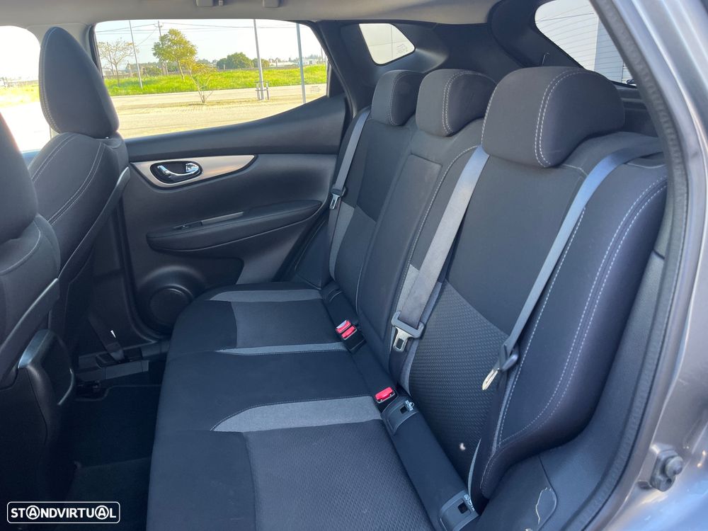 Nissan Qashqai - 25
