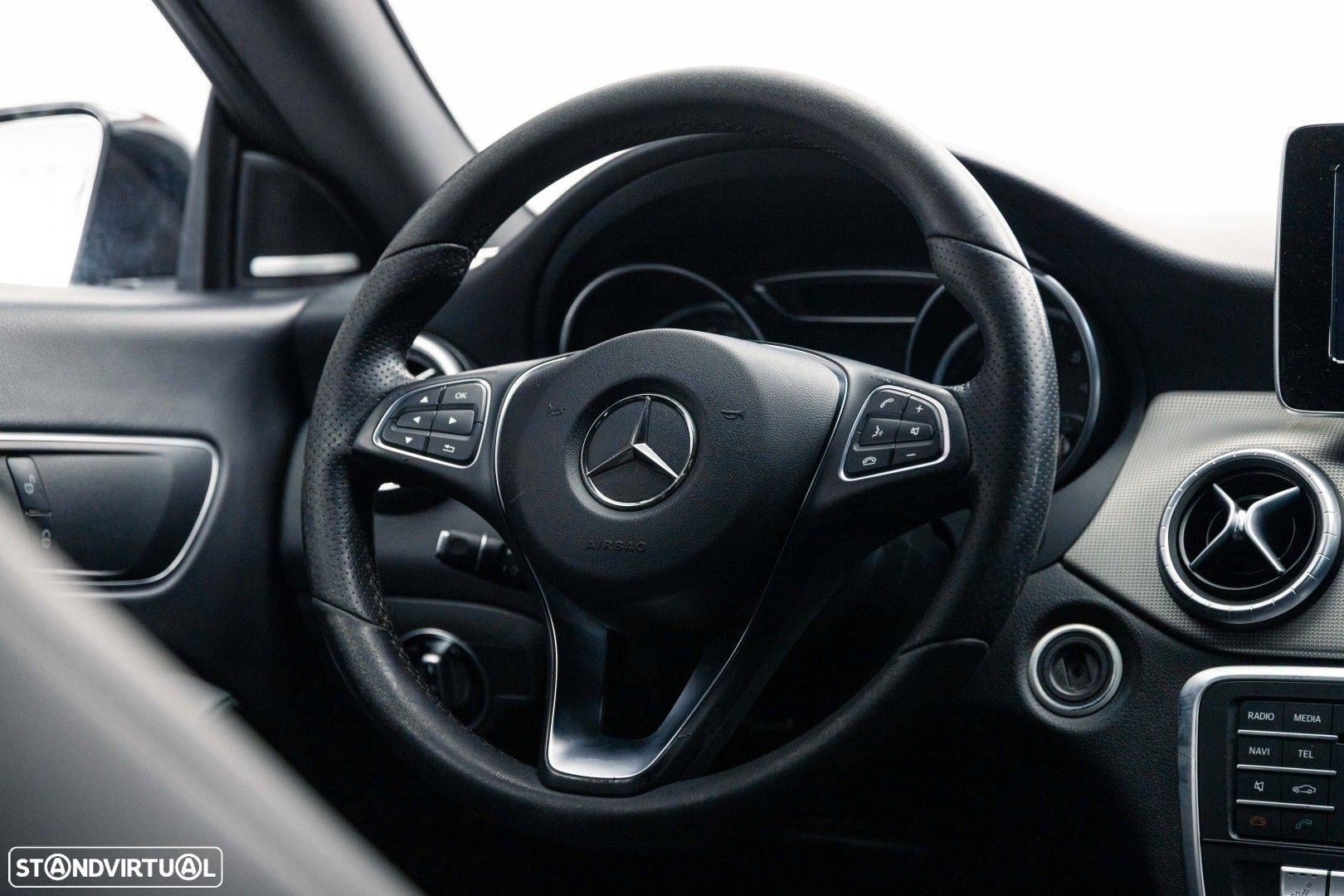 Mercedes-Benz CLA 180 d Shooting Brake Urban - 19
