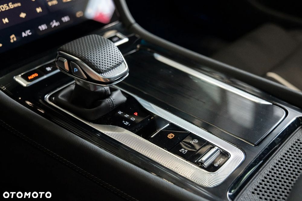 Hongqi H6 2.0T Deluxe - 17