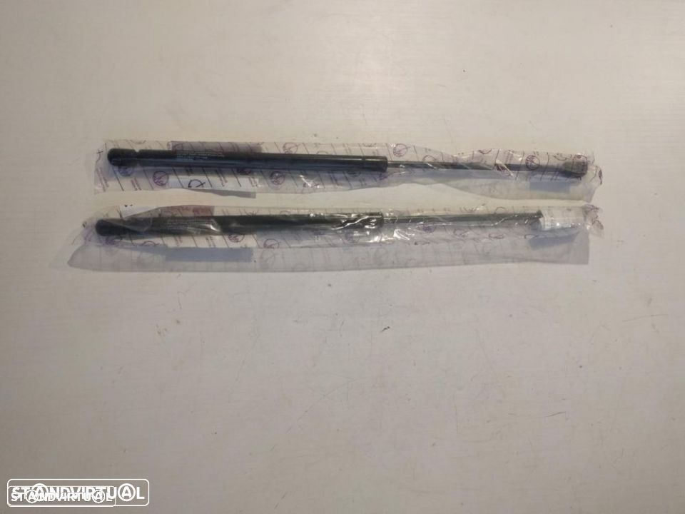 amortecedores tampa mala SKODA FABIA sw carrinha 1999 a 2006 (novos) - 1