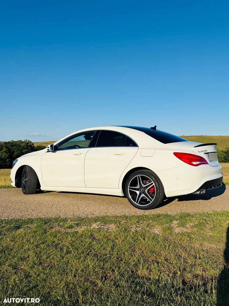 Mercedes-Benz CLA 200 Shooting Brake 7G-DCT AMG Line - 13