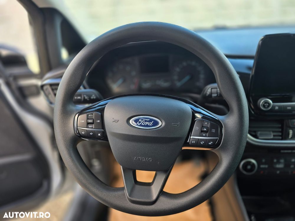 Ford Fiesta 1.0 EcoBoost S&S COOL&CONNECT - 10