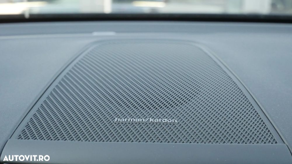 Volvo XC 60 T6 AWD Recharge Geartronic RDesign - 32