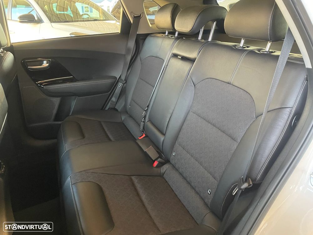 Kia Niro 1.6 GDi HEV Drive - 25