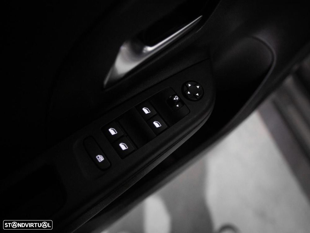 Opel Corsa-e - 13