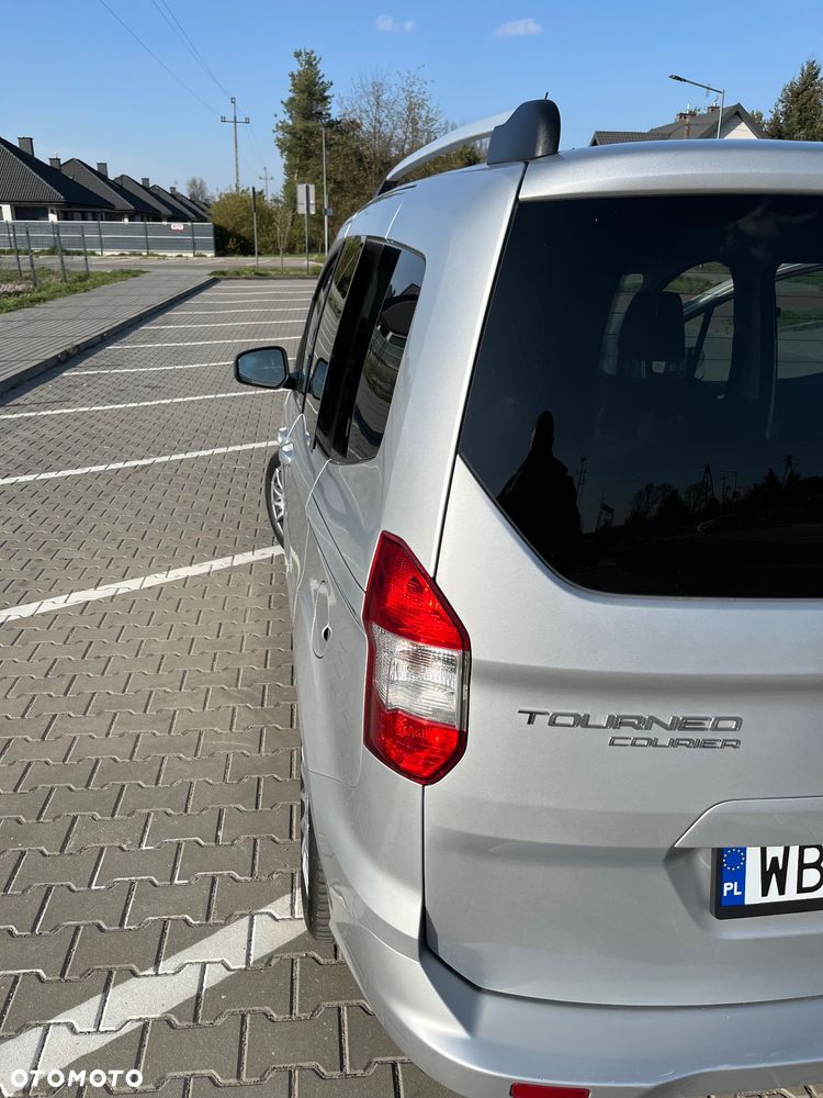 Ford Tourneo Courier 1.0 EcoBoost Titanium - 12