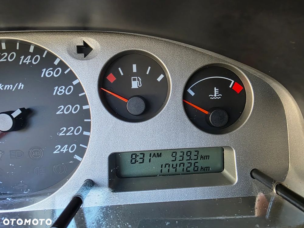 Nissan Almera 1.5 Comfort - 16