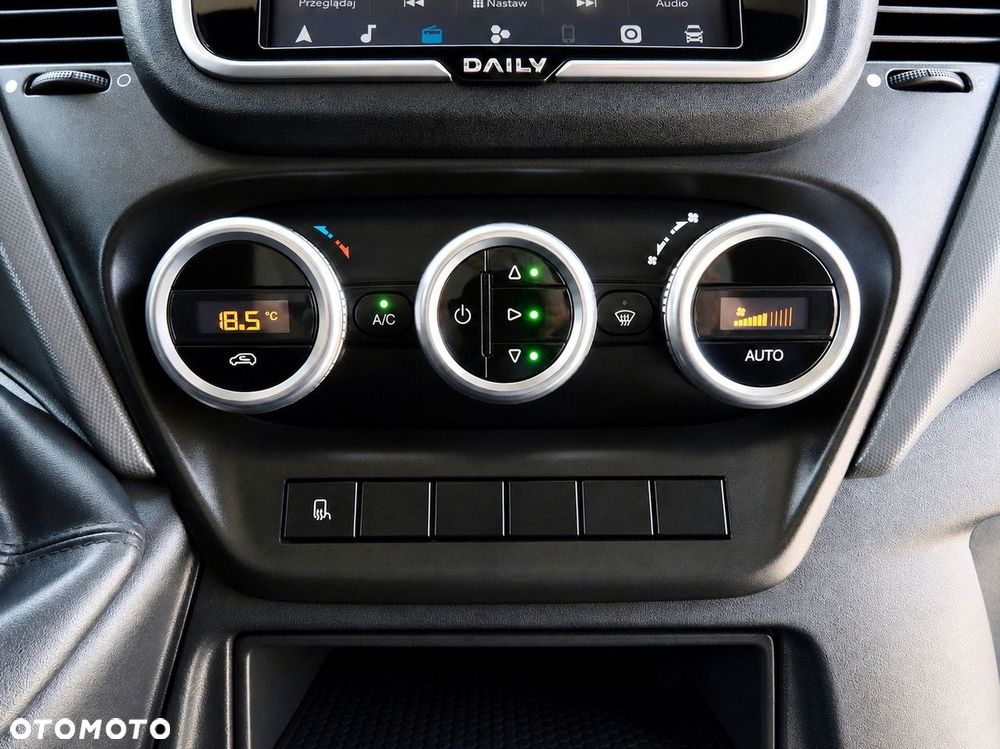 Iveco DAILY 35S18 PLANDEKA 8 PALET WEBASTO TEMPOMAT NAWIGACJA LEDY AUTOMAT HI-MATIC KLIMATYZACJA  180KM - 34