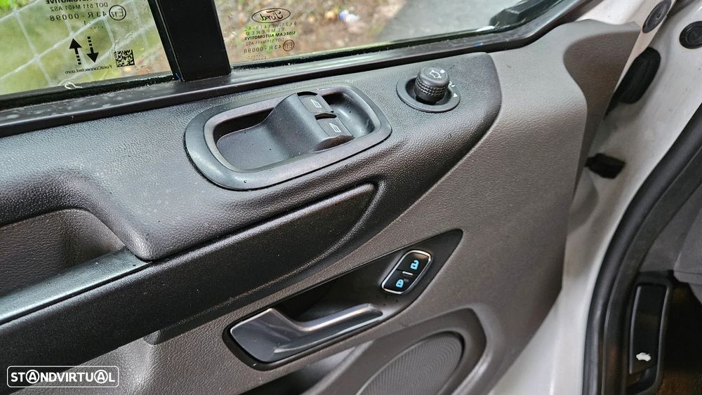 Ford Transit Custom LONGA L2H1 2.0 TDCI 3L - 9
