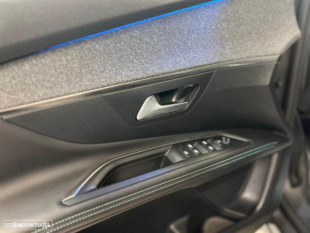 Peugeot 3008 1.6 Hybrid Allure Pack e-EAT8 - 19