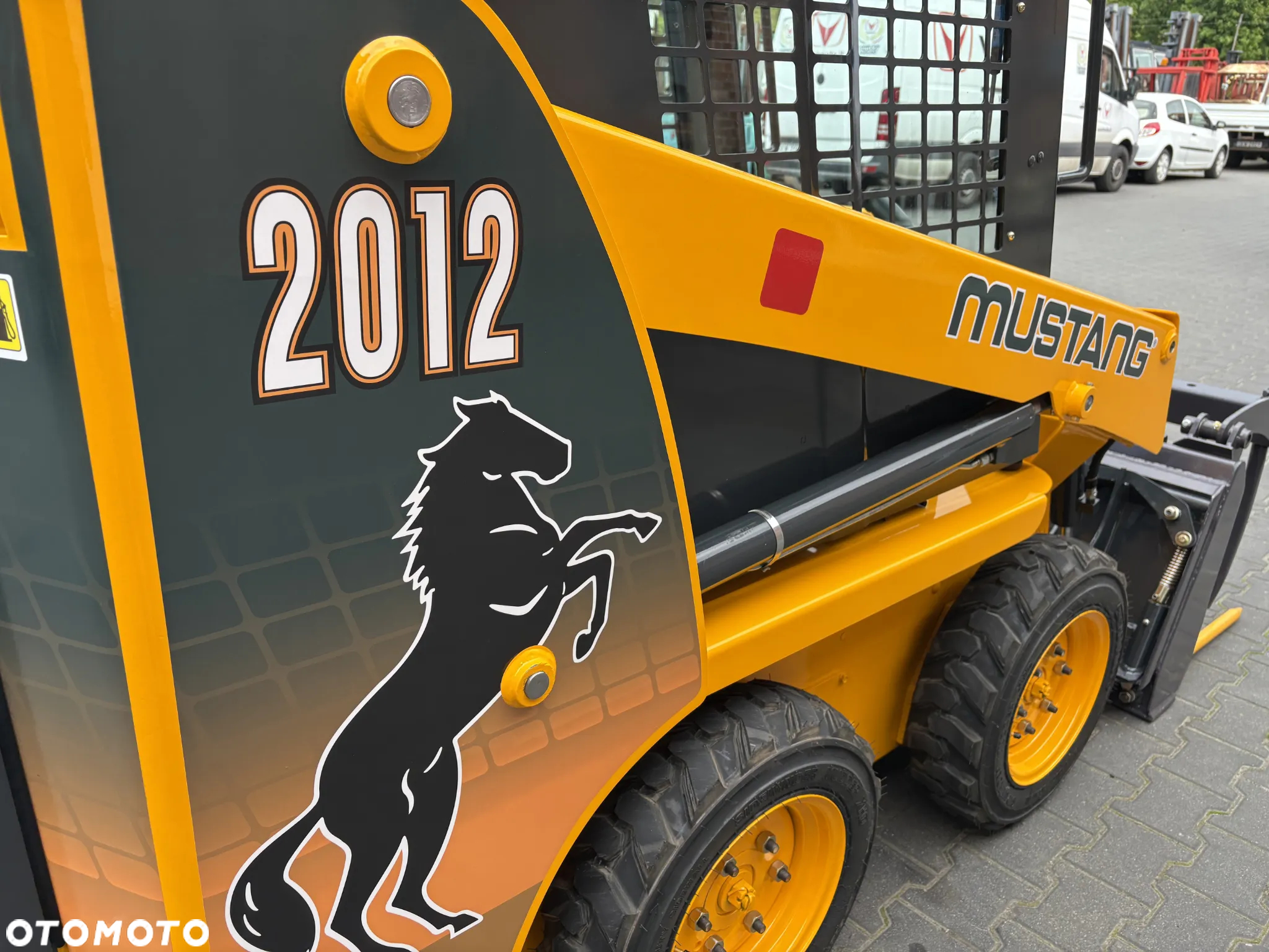 Bobcat MUSTANG 2012 - 21