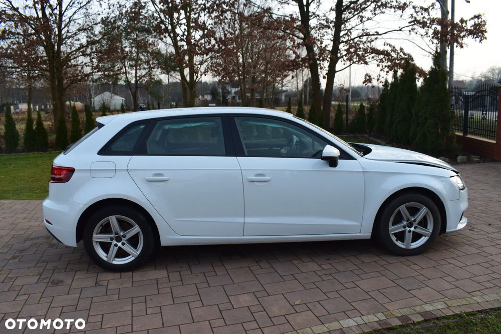 Audi A3 Sportback - 4