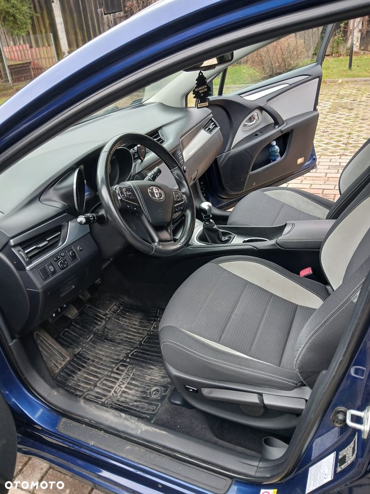 Toyota Avensis - 14