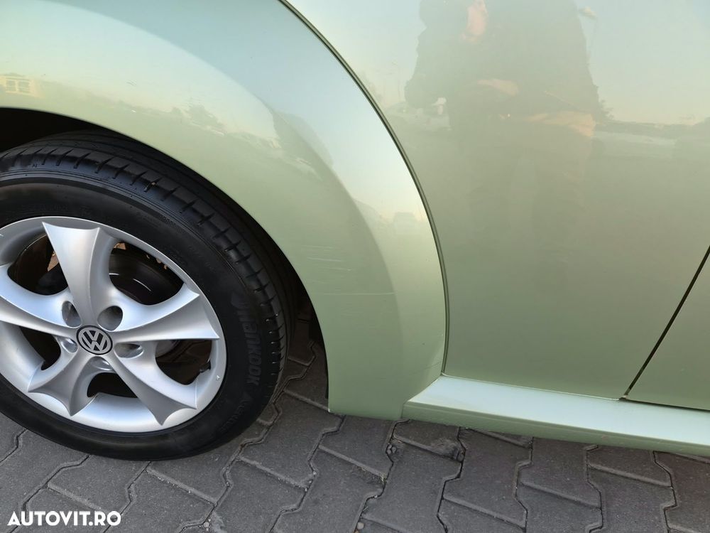 Volkswagen New Beetle 1.6 - 15
