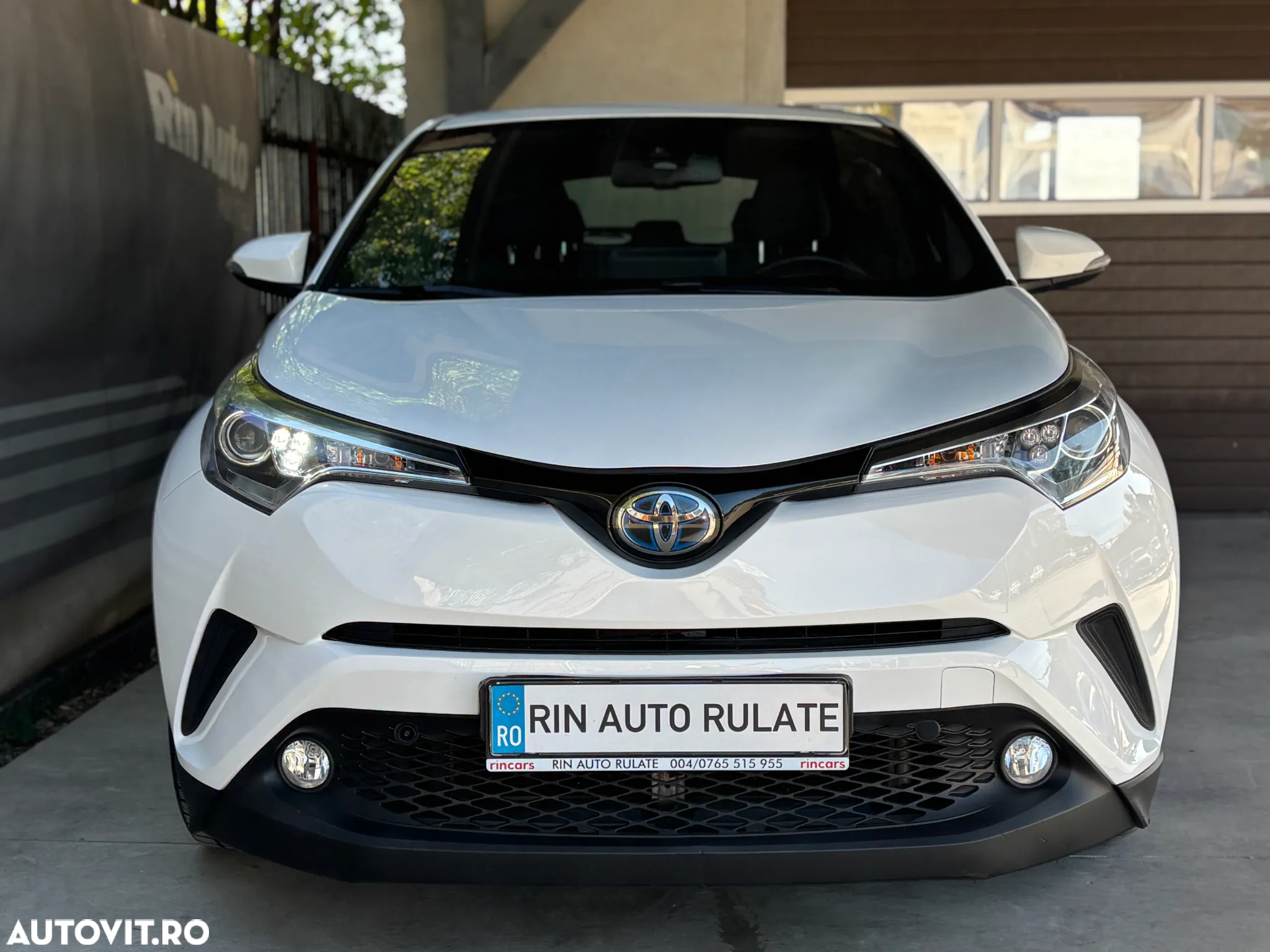 Toyota C-HR Hybrid Business-Edition - 3