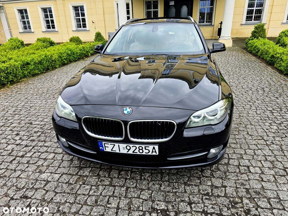 BMW Seria 5 520i Luxury Line - 13