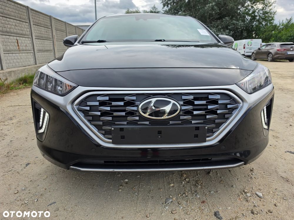 Hyundai IONIQ hybrid Platinum - 23