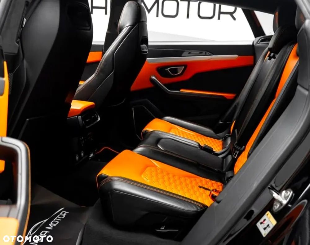 Lamborghini Urus - 25