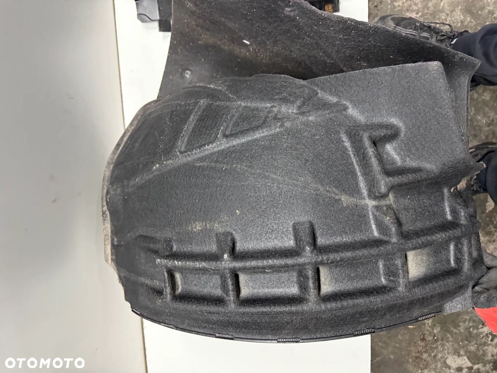 AUDI Q3 8U KOMPLETNE NADKOLE PRAWE PRAWY PRZÓD PRZEDNIE 8U0821172E 8U0853888 - 2