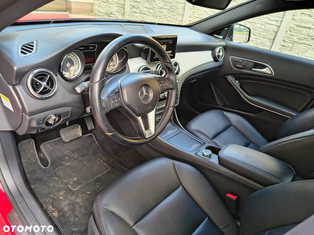 Mercedes-Benz CLA 250 4Matic 7G-DCT Sport - 15