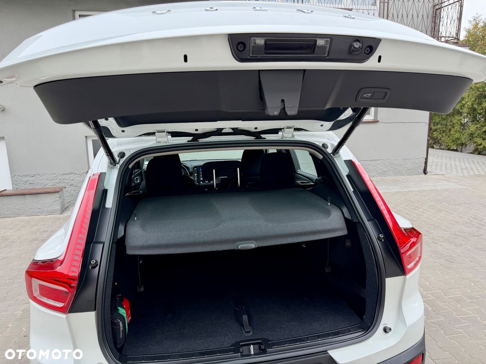 Volvo XC 40 T3 Momentum - 22