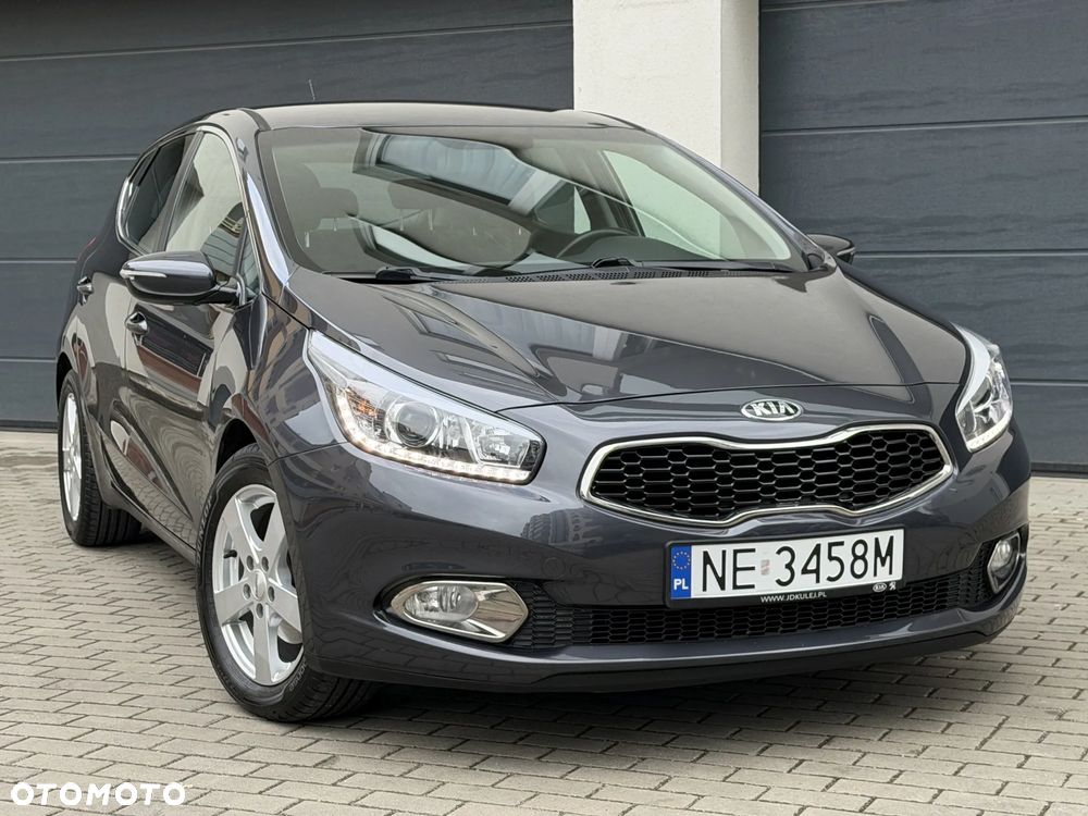 Kia Ceed - 14