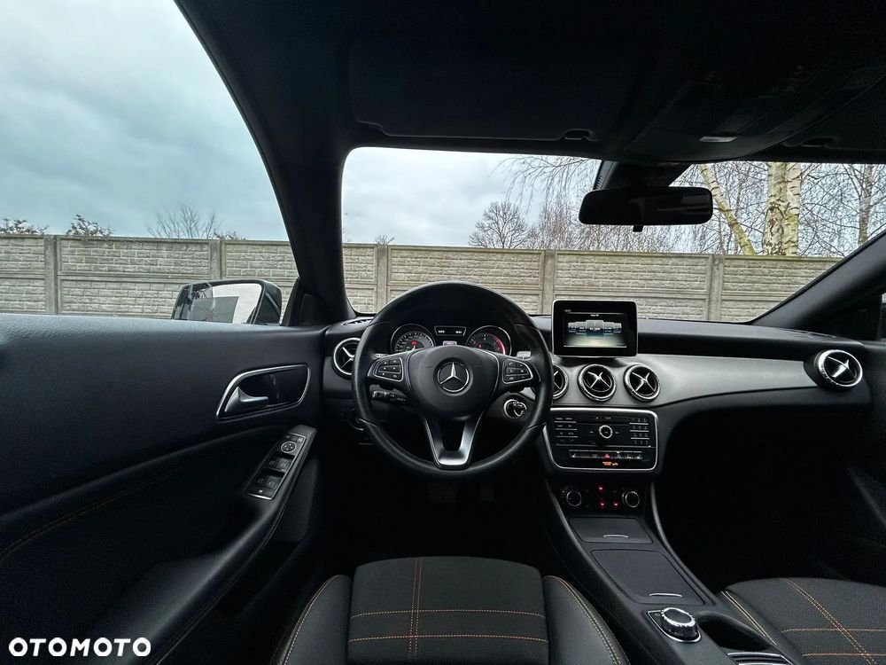 Mercedes-Benz CLA 220 (CDI) d 4Matic 7G-DCT Urban - 13