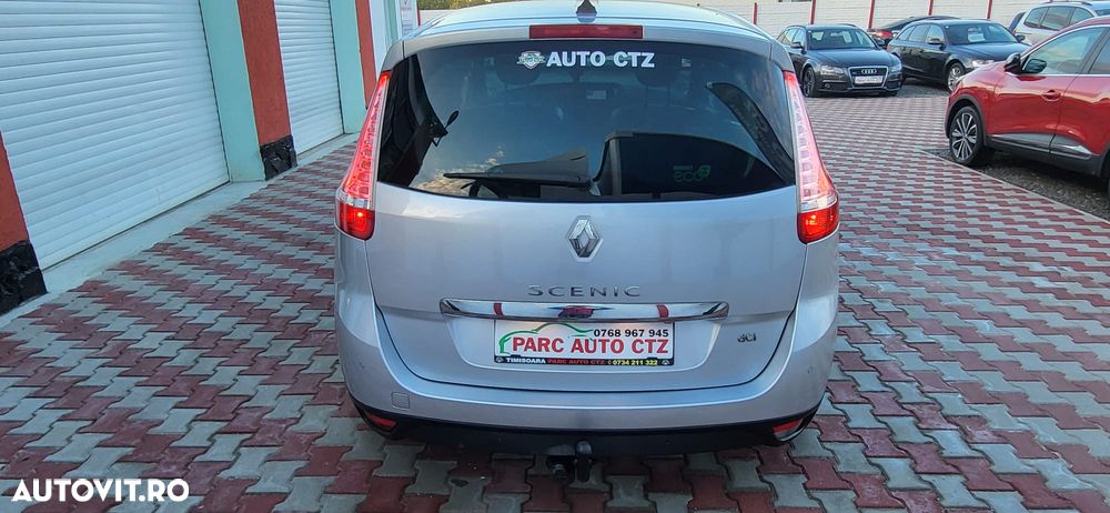 Renault Grand Scenic - 34