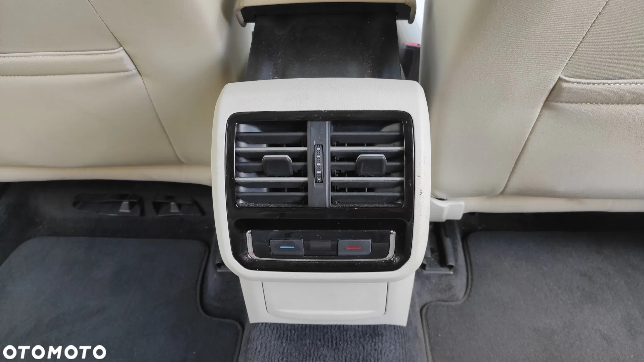 Volkswagen Passat 2.0 TDI BMT Comfortline DSG - 13