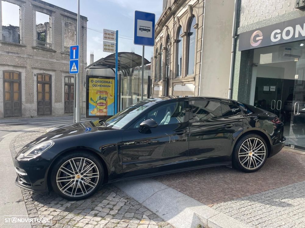 Porsche Panamera 4 E-Hybrid - 5