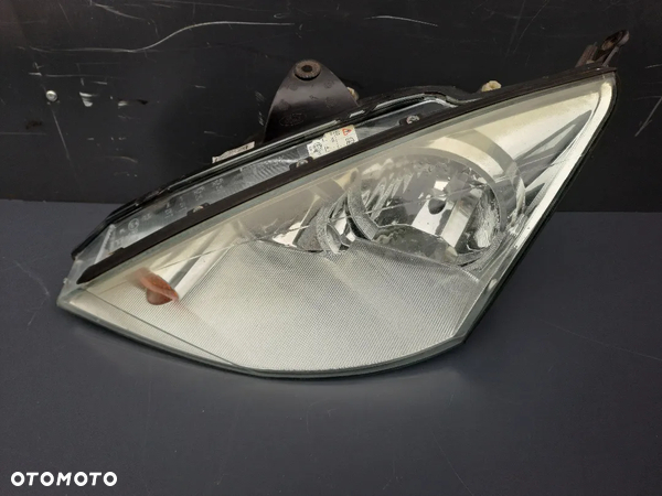 Lampa Przednia Lewa Ford Focus MK1 Lift