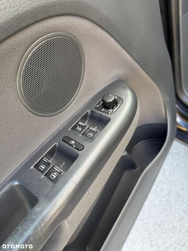 Volkswagen Golf Plus 1.9 TDI Tour - 21