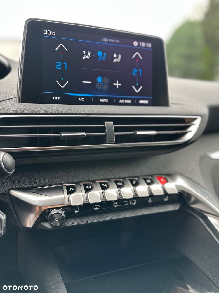 Peugeot 3008 1.5 BlueHDi Allure S&S - 6