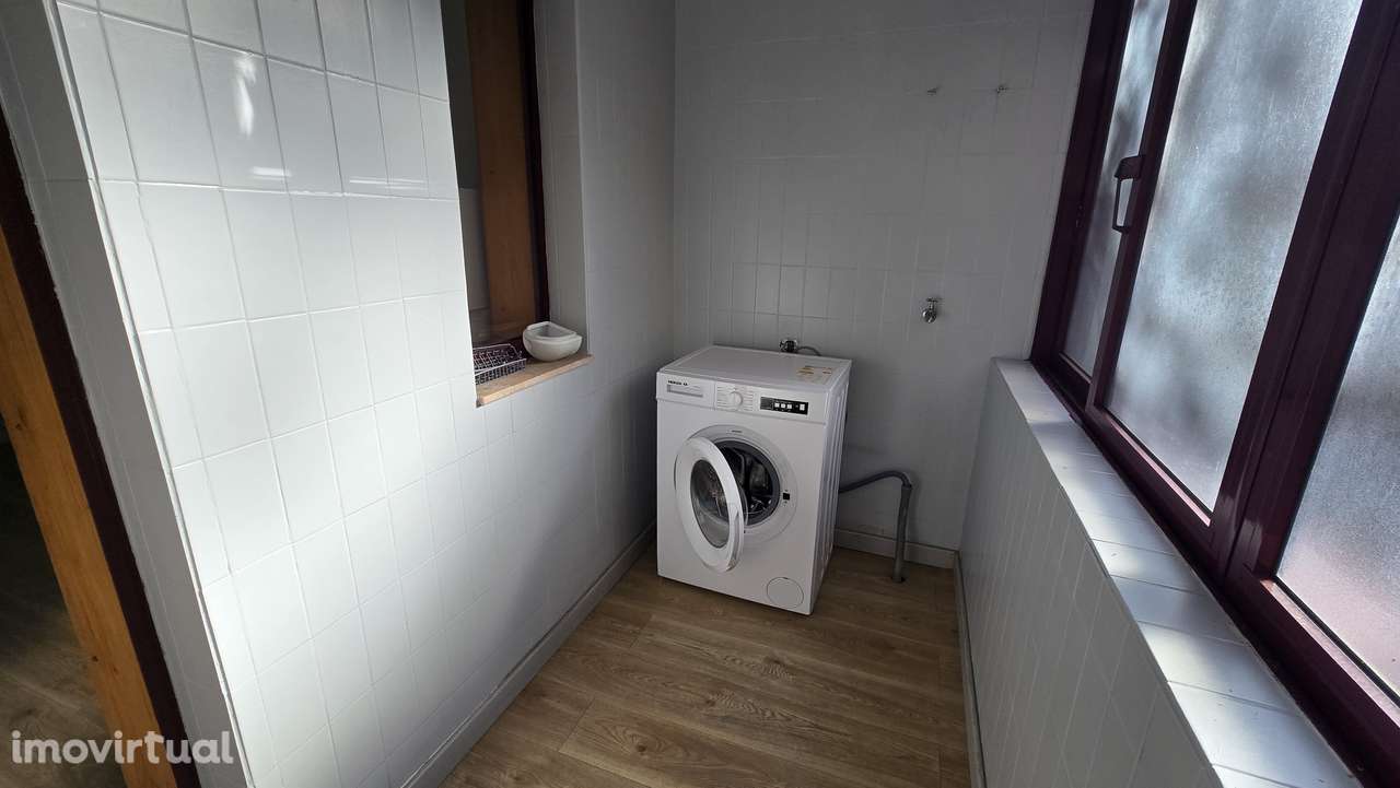 T3 lugar de garagem e arrumos Metro Avenida - Grande imagem: 5/25