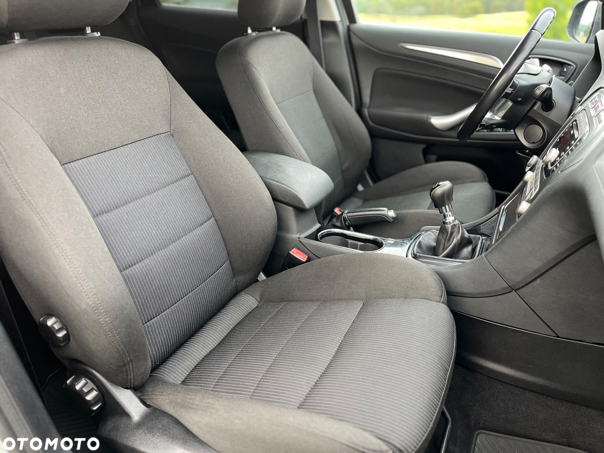 Ford Mondeo - 23
