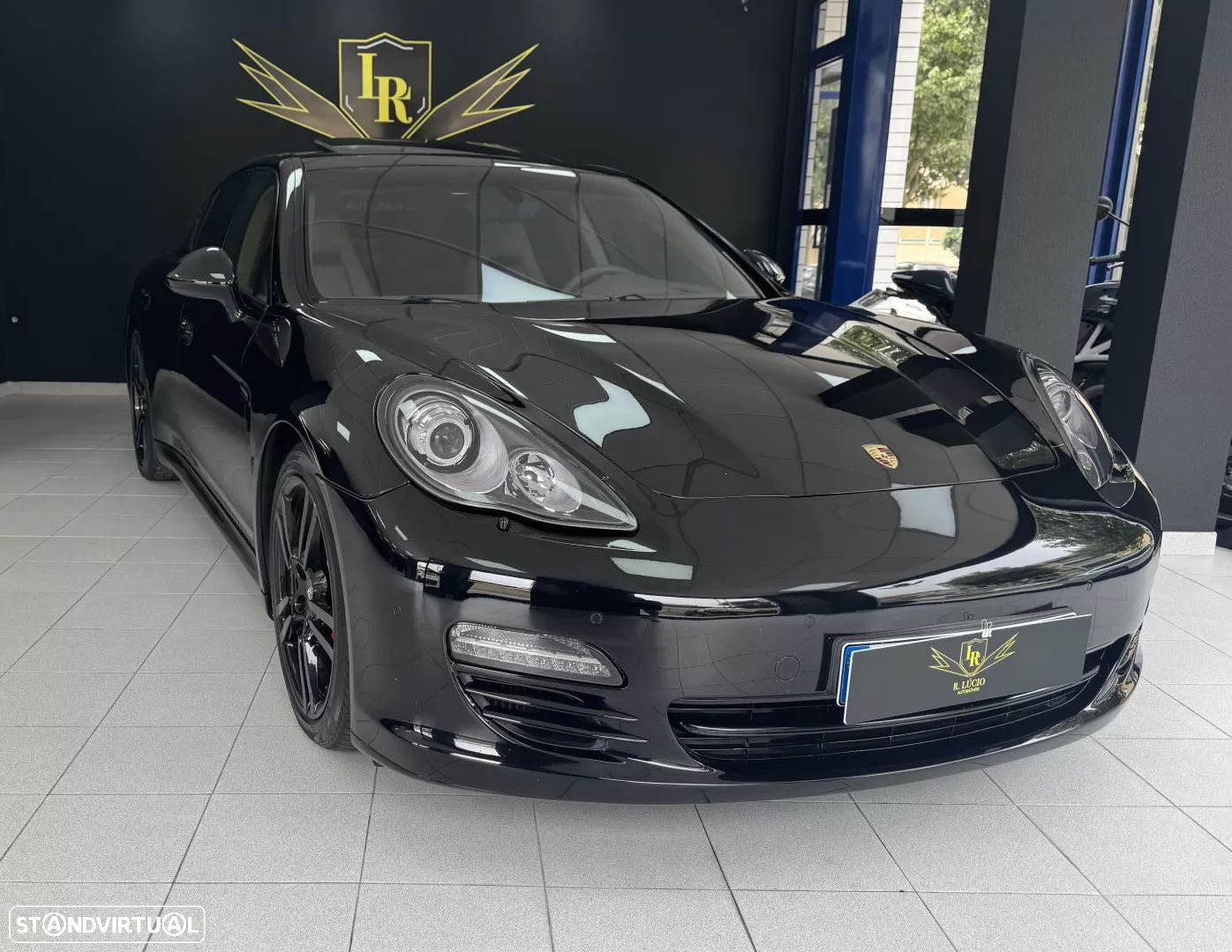 Porsche Panamera Standard - 3