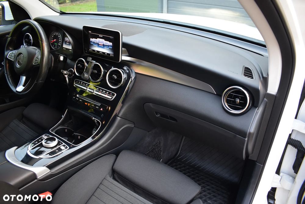 Mercedes-Benz GLC - 35