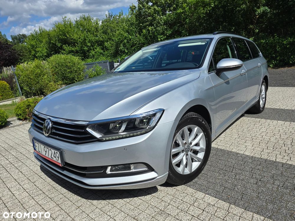 Volkswagen Passat 2.0 TDI (BlueMotion Technology) DSG Comfortline - 1