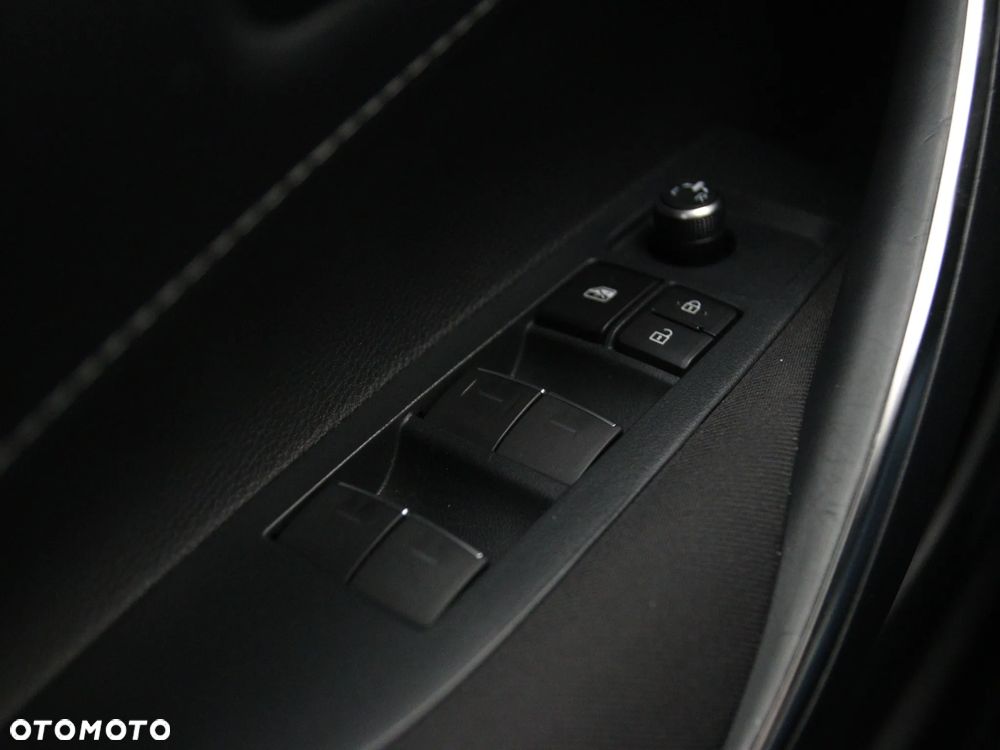 Toyota Corolla 1.8 Business Edition - 25