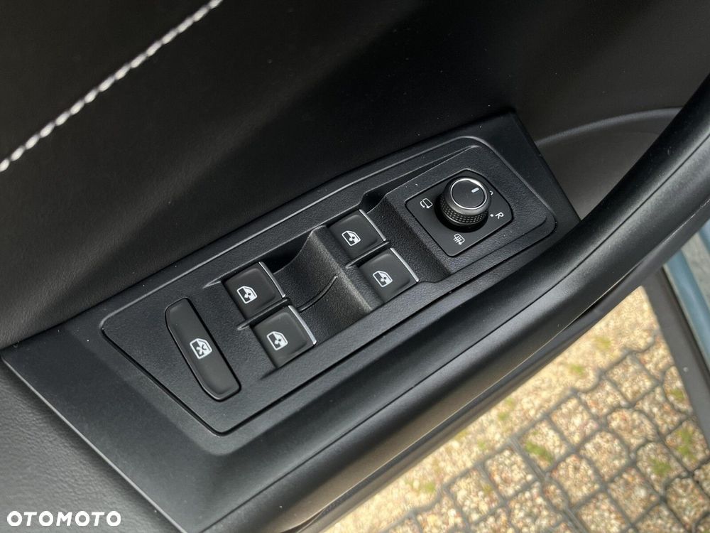 Volkswagen T-Roc - 20