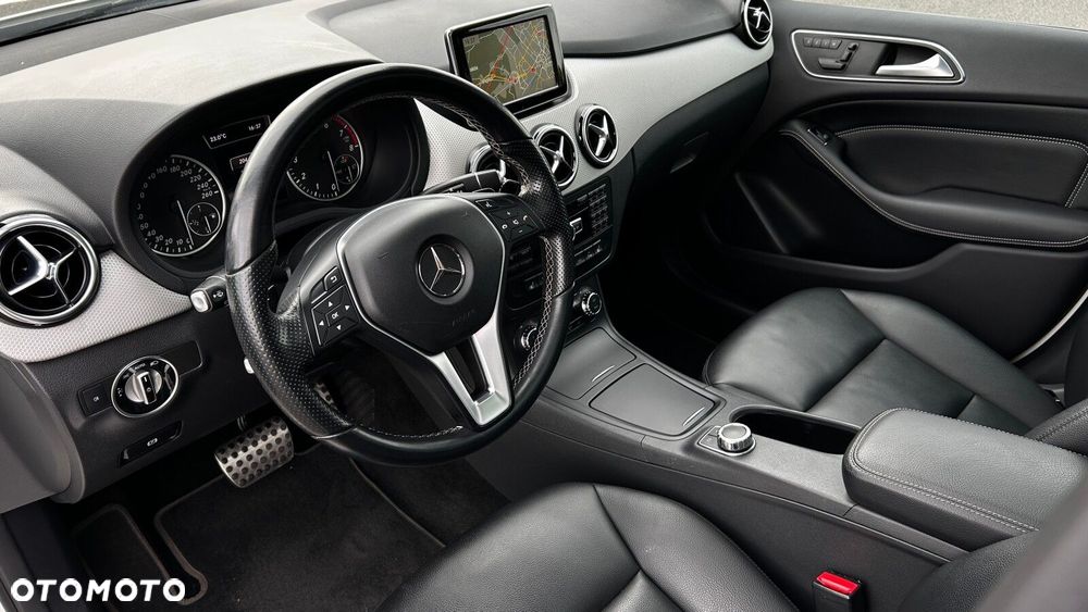 Mercedes-Benz Klasa B 220 4-Matic - 11