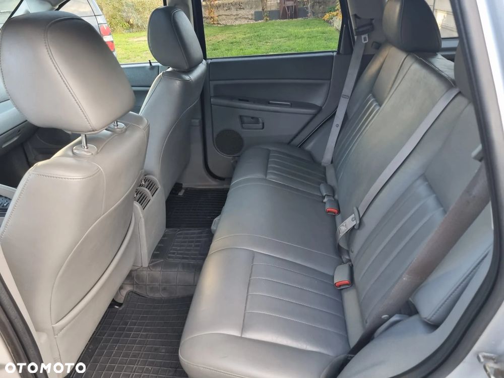 Jeep Grand Cherokee - 13