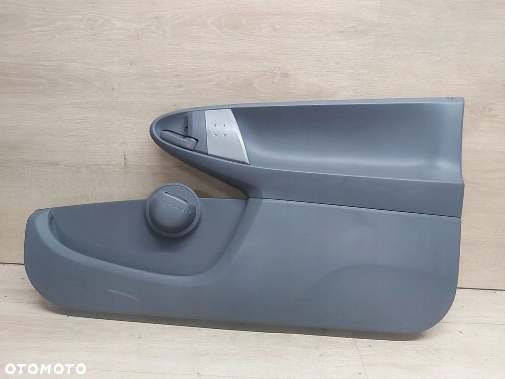 Toyota AYGO I Boczek drzwi prawy przód 3D klamka rączka - 1