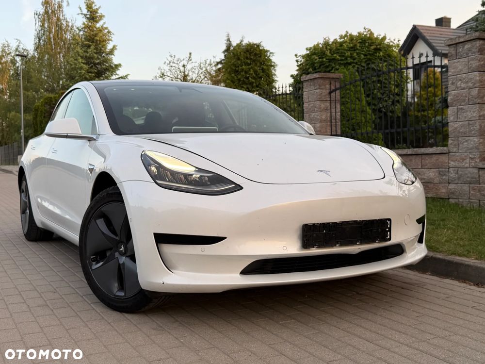 Tesla Model 3 - 6