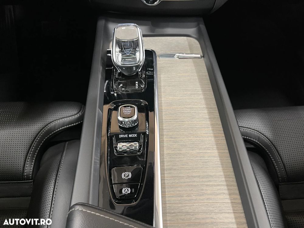 Volvo XC 60 Recharge T8 Twin Engine eAWD Inscription - 26